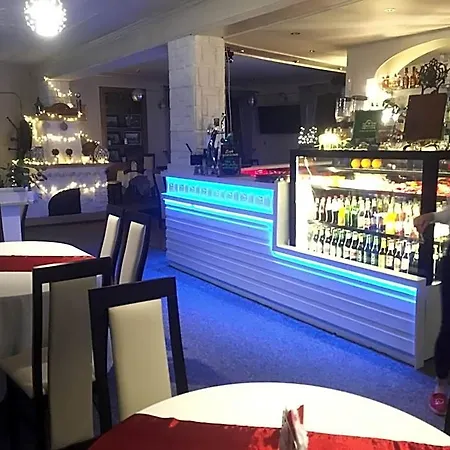 Hotel Mis *