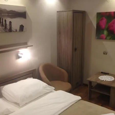 Mis Hotel